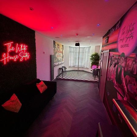 The White House Vegas Suites 黑潭 外观 照片