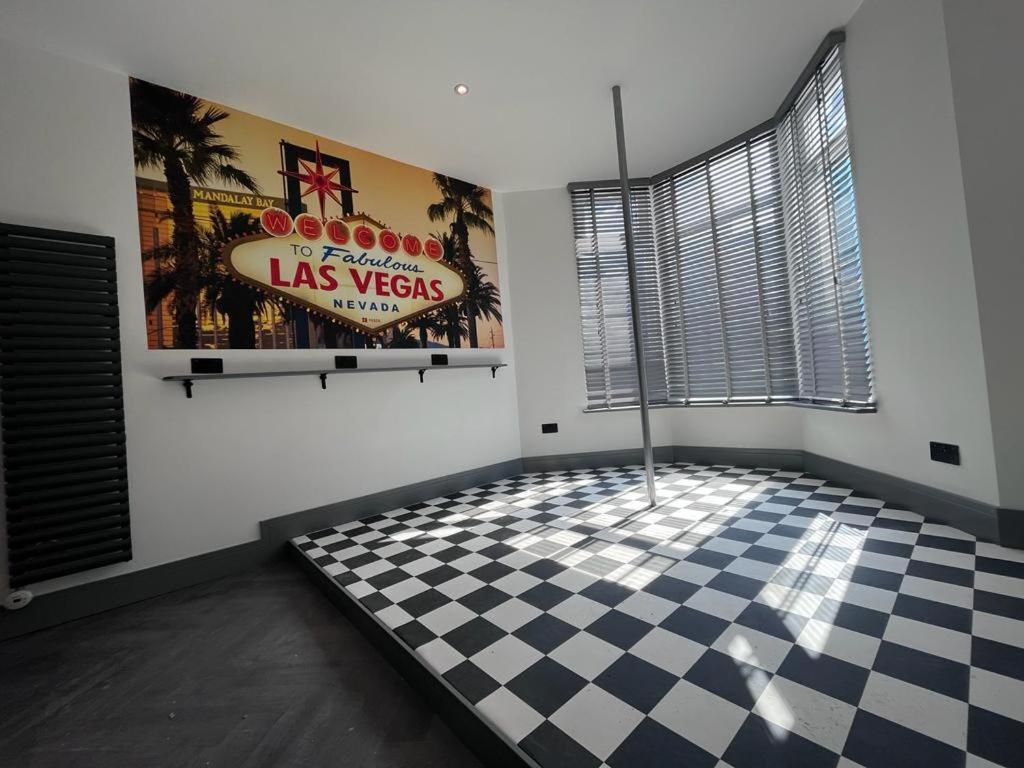 The White House Vegas Suites 黑潭 外观 照片