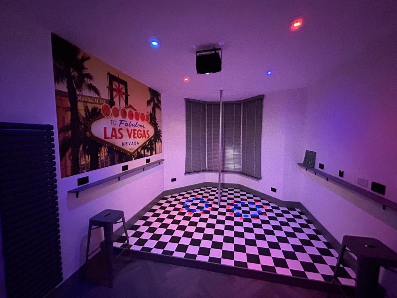 The White House Vegas Suites 黑潭 外观 照片