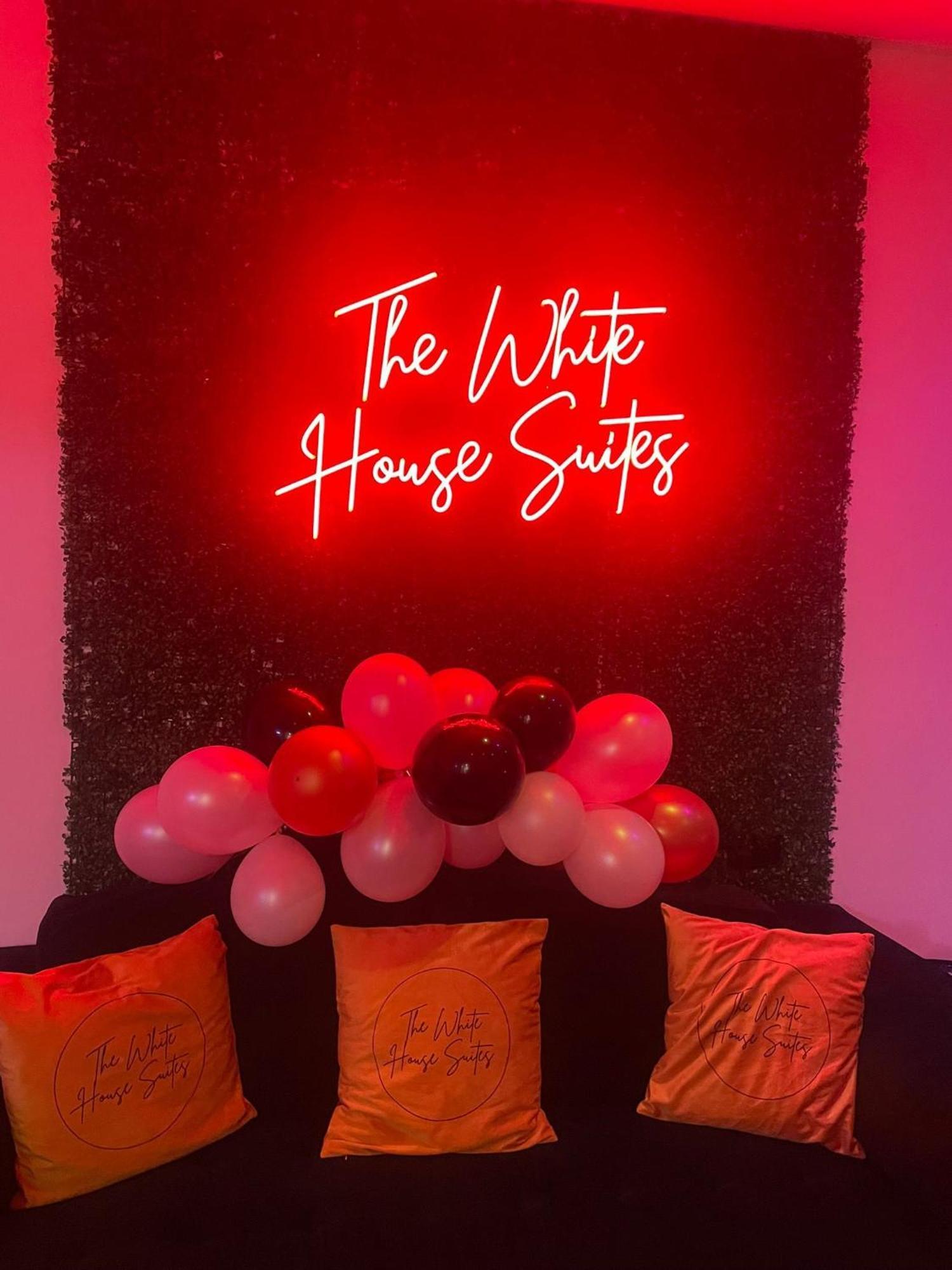 The White House Vegas Suites 黑潭 外观 照片